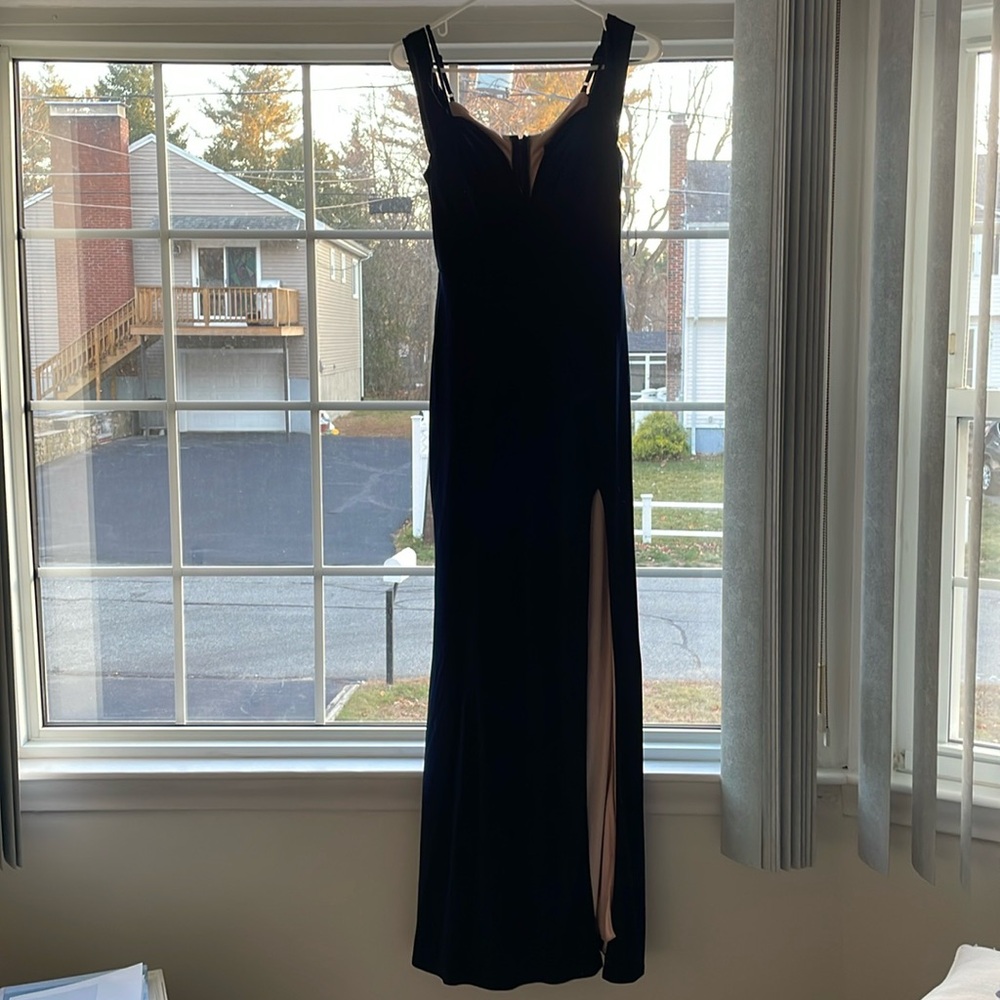 Long blue dress with slit